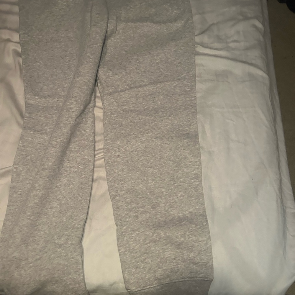 Hollister Light Gray Joggers - Picture 3 of 5